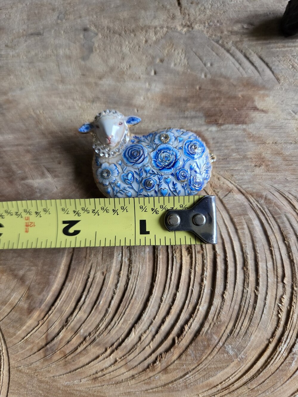 Lamb Brooch - Picture 4 of 5